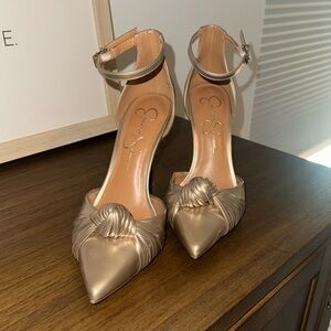 Jessica Simpson - champagne gold heels